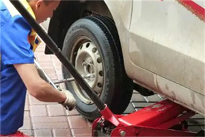 鼎城区附近拖车24小时服务热线电话
